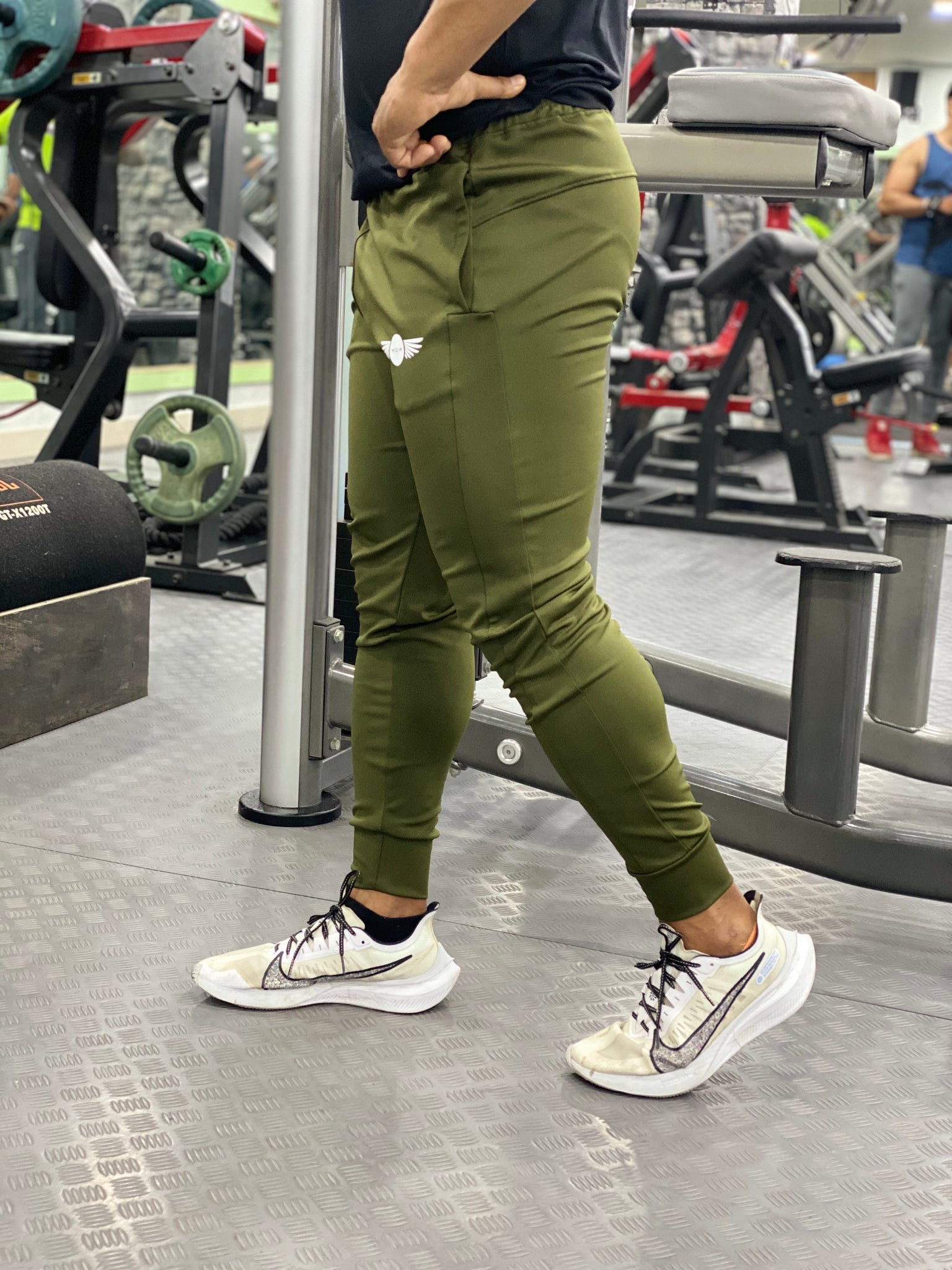 Ladies Green Cotton Track Pant Manufacturer Supplier from Howrah India